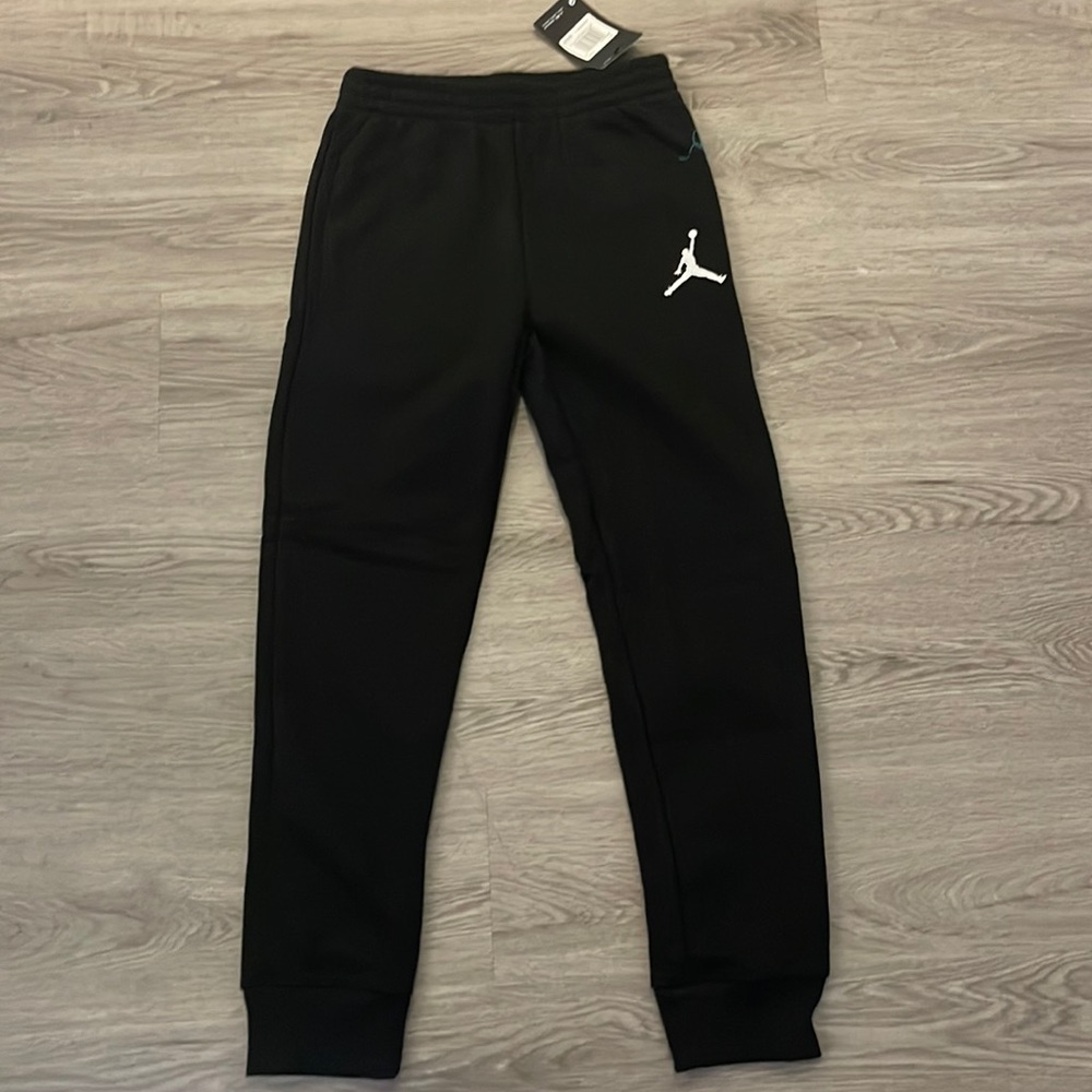 NWT Jordan jogger pants-pairs nicely with T shirts or hoodies listed separately